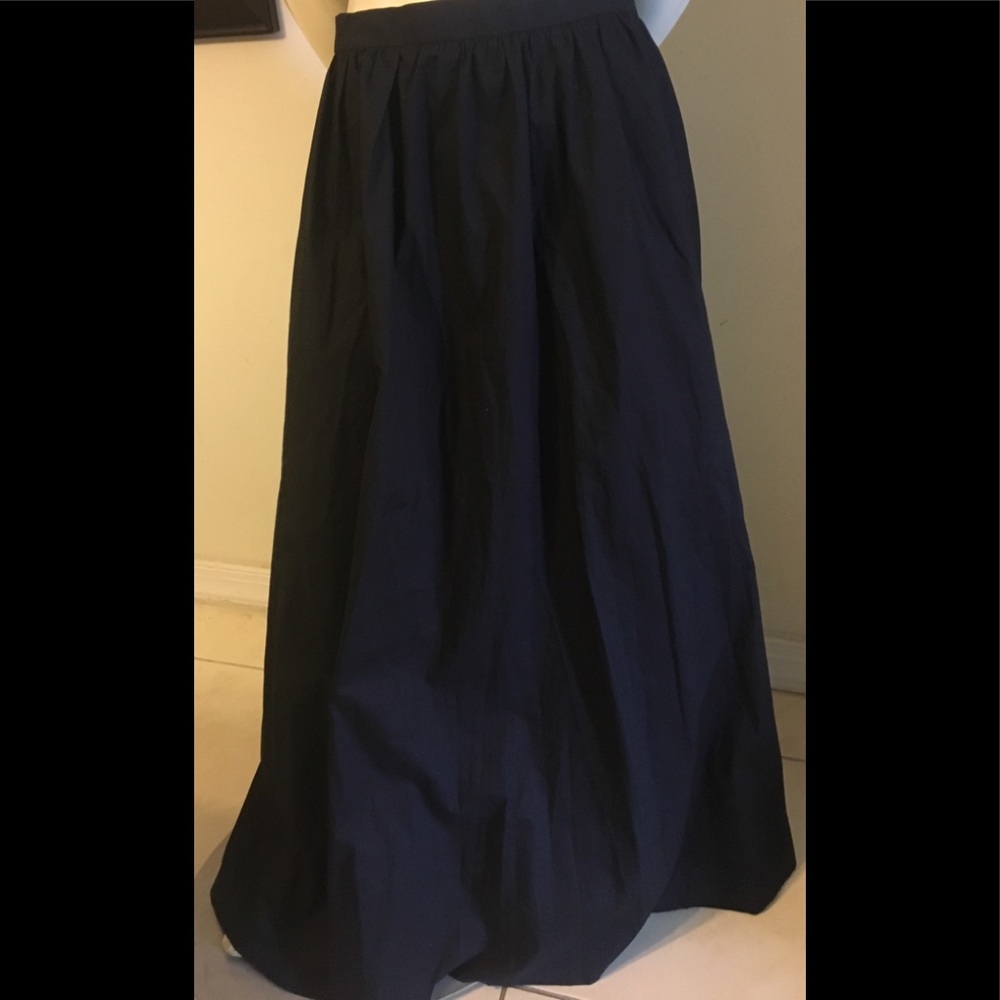 Forever 21 maxi skirt size medium black